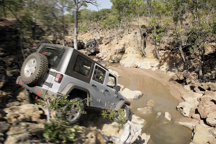  Jeep Wrangler Rubicon Unlimited 2006 года  (фото 9 из 90)